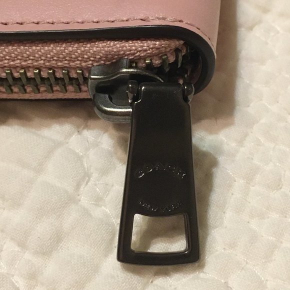 Coach Smooth Leather Accordion Zip Wallet – being sold on Coach website for $225 - Picture 3 of 5